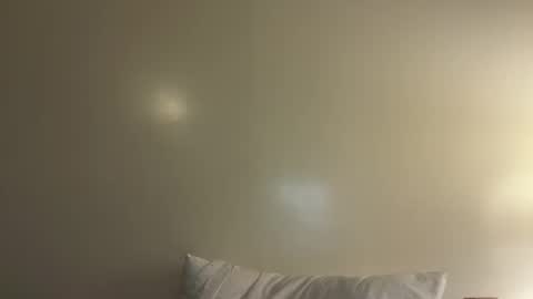 Snapshot of johnnybigd2005 chatting on 11/28/25, 06:16 johnnybigd2005 online show from 11/28/25, 06:16