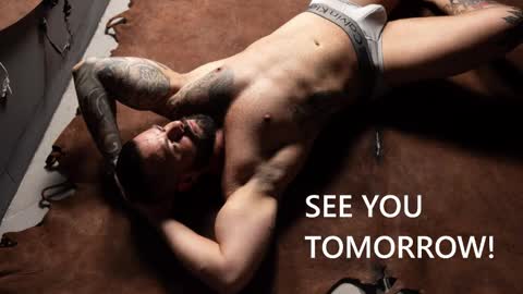 Snapshot of johnnygrayson_ chatting on 01/25/25, 03:09 JOHNNY online show from 01/25/25, 03:09