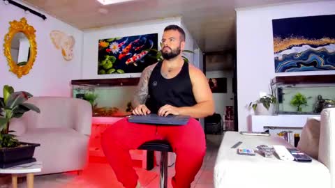 Snapshot of johnnygrayson_ chatting on 03/08/25, 12:00 JOHNNY online show from 03/08/25, 12:00