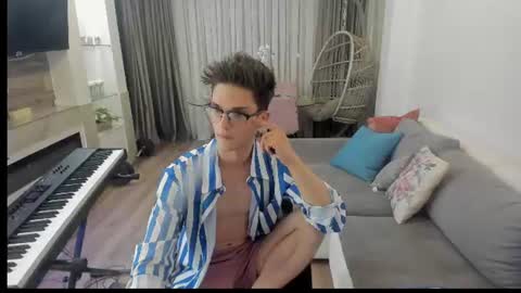 Snapshot of johnnyk8 chatting on 07/13/26, 06:55 Johnny k. online show from 07/13/26, 06:55