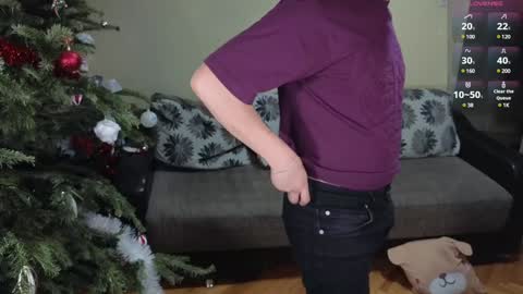 Snapshot of johnnylove21 chatting on 01/09/25, 06:57 Johnny online show from 01/09/25, 06:57