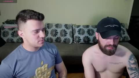 Snapshot of johnnylove21 chatting on 09/25/25, 04:54 Johnny online show from 09/25/25, 04:54