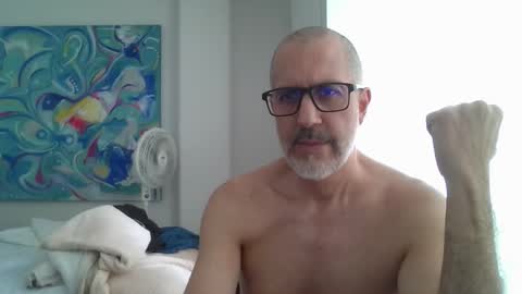 Snapshot of johnnysexercise chatting on 05/17/26, 06:15 johnnysexercise online show from 05/17/26, 06:15