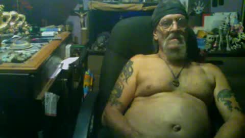 johnnyshung1 online show from 09/10/25, 04:51