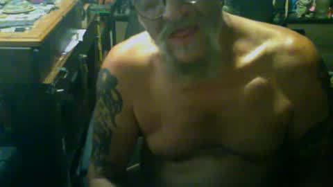 Snapshot of johnnyshung1 chatting on 10/03/25, 04:26 johnnyshung1 online show from 10/03/25, 04:26