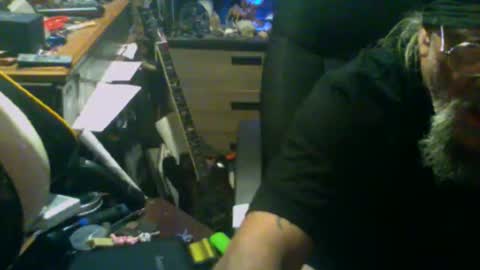 Snapshot of johnnyshung1 chatting on 01/12/26, 07:13 johnnyshung1 online show from 01/12/26, 07:13