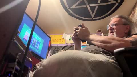 Snapshot of johnnyshung1 chatting on 03/22/26, 08:07 johnnyshung1 online show from 03/22/26, 08:07