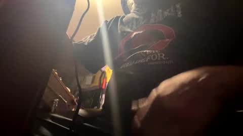 Snapshot of johnnyshung1 chatting on 04/12/26, 09:09 johnnyshung1 online show from 04/12/26, 09:09