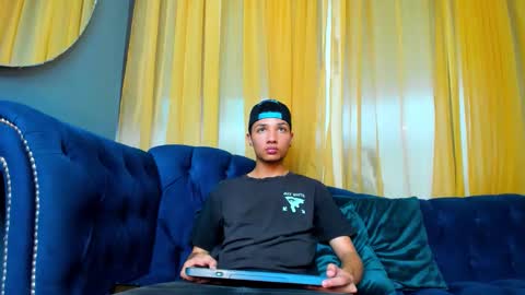 johnnystoorm online show from 10/21/25, 07:36