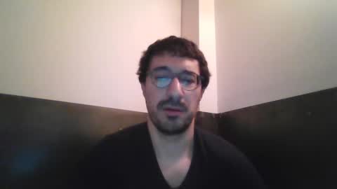 Snapshot of johnparis7575 chatting on 01/10/25, 11:43 Johnfrench online show from 01/10/25, 11:43