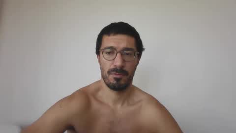 Snapshot of johnparis7575 chatting on 11/04/25, 06:18 Johnfrench online show from 11/04/25, 06:18