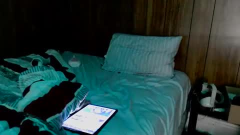 Snapshot of johnpaulkent82 chatting on 09/17/25, 04:52 johnpaulkent82 online show from 09/17/25, 04:52