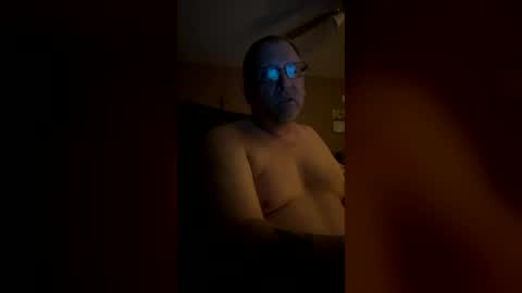 Snapshot of johnpetzoldt chatting on 06/14/26, 04:14 johnpetzoldt online show from 06/14/26, 04:14