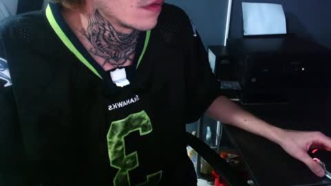 Snapshot of johnsonisaac94_ chatting on 12/05/24, 06:43 johnsonisaac94  online show from 12/05/24, 06:43