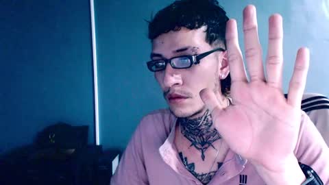 Snapshot of johnsonisaac94_ chatting on 12/18/24, 05:59 johnsonisaac94  online show from 12/18/24, 05:59