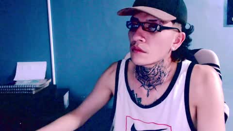 Snapshot of johnsonisaac94_ chatting on 12/22/24, 05:01 johnsonisaac94  online show from 12/22/24, 05:01