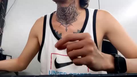 Snapshot of johnsonisaac94_ chatting on 01/27/25, 01:26 johnsonisaac94  online show from 01/27/25, 01:26