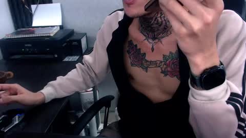 Snapshot of johnsonisaac94_ chatting on 02/04/25, 08:35 johnsonisaac94  online show from 02/04/25, 08:35