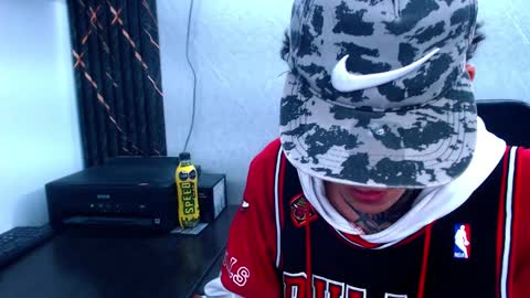 Snapshot of johnsonisaac94_ chatting on 02/06/25, 06:08 johnsonisaac94  online show from 02/06/25, 06:08