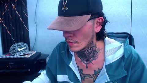 Snapshot of johnsonisaac94_ chatting on 02/13/25, 04:54 johnsonisaac94  online show from 02/13/25, 04:54