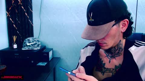 Snapshot of johnsonisaac94_ chatting on 02/25/25, 08:25 johnsonisaac94  online show from 02/25/25, 08:25