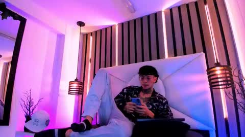 Snapshot of johnsonisaac94_ chatting on 09/17/25, 01:29 johnsonisaac94  online show from 09/17/25, 01:29