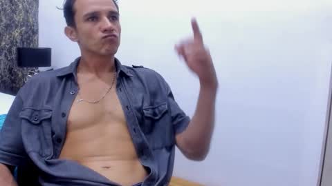 Snapshot of johnwickk_1 chatting on 02/23/26, 05:54 JohnWickk 1 online show from 02/23/26, 05:54