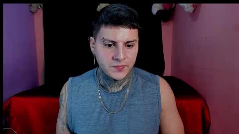 Johny online show from 11/08/25, 04:34