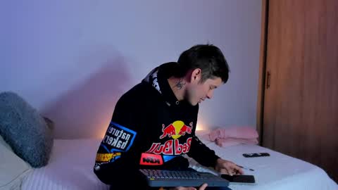 johnycooper08 online show from 06/05/26, 12:55