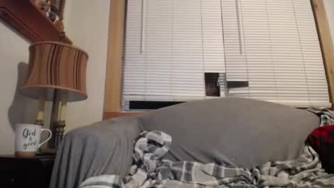 Snapshot of johstondude chatting on 11/26/25, 02:45 Johston online show from 11/26/25, 02:45