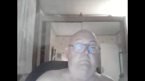 Snapshot of jojo60000529566 chatting on 04/01/26, 03:51 jojo60000529566 online show from 04/01/26, 03:51