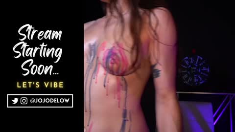 Snapshot of jojodelow chatting on 01/01/25, 04:39 online show from 01/01/25, 04:39