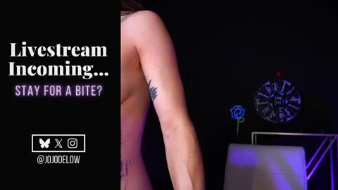 Snapshot of jojodelow chatting on 09/15/25, 12:10 online show from 09/15/25, 12:10