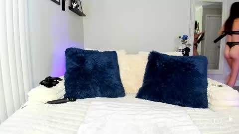 Snapshot of jojodelow chatting on 09/23/25, 11:19 online show from 09/23/25, 11:19