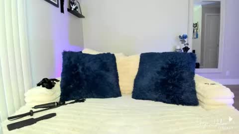 Snapshot of jojodelow chatting on 11/02/25, 11:40 online show from 11/02/25, 11:40