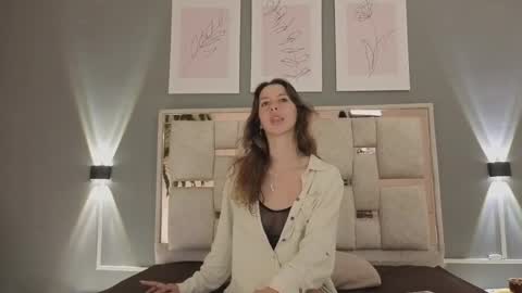 jolie_lov online show from 11/06/25, 02:07