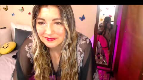 Jolie Mature online show from 09/19/25, 09:59