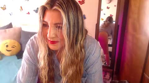 Jolie Mature online show from 10/16/25, 09:05
