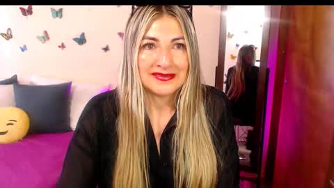 Jolie Mature online show from 11/07/25, 08:09