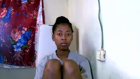 joliekah27 online show from 01/22/25, 08:51