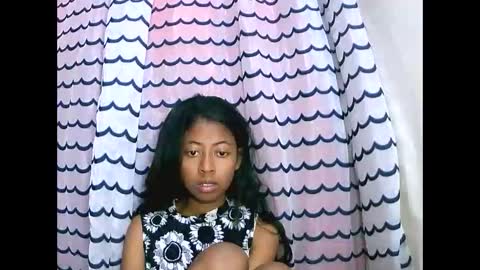 joliekah27 online show from 09/09/25, 07:52