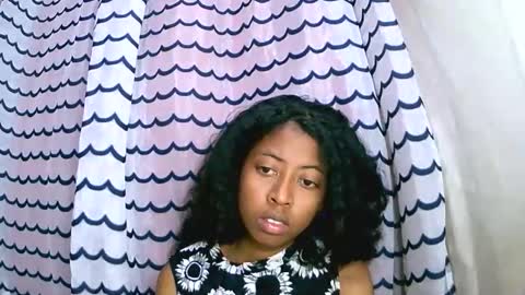 joliekah27 online show from 09/09/25, 07:57