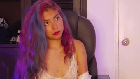 Snapshot of jolietdupont chatting on 09/10/25, 10:21 jolietdupont online show from 09/10/25, 10:21