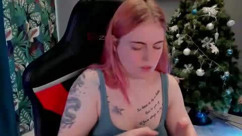 Snapshot of jolly_doll_ chatting on 12/09/24, 06:01 Jolly online show from 12/09/24, 06:01