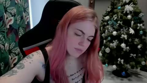 Snapshot of jolly_doll_ chatting on 12/14/24, 06:02 Jolly online show from 12/14/24, 06:02