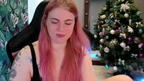 Snapshot of jolly_doll_ chatting on 12/26/24, 06:30 Jolly online show from 12/26/24, 06:30