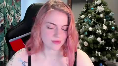 Snapshot of jolly_doll_ chatting on 12/27/24, 09:17 Jolly online show from 12/27/24, 09:17