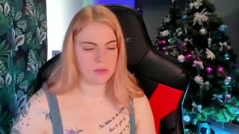 Snapshot of jolly_doll_ chatting on 01/09/25, 05:34 Jolly online show from 01/09/25, 05:34