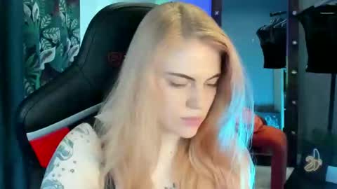 Snapshot of jolly_doll_ chatting on 01/10/25, 09:23 Jolly online show from 01/10/25, 09:23