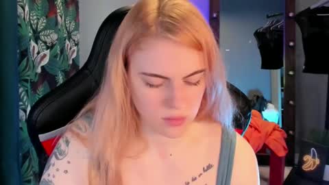 Snapshot of jolly_doll_ chatting on 01/11/25, 03:13 Jolly online show from 01/11/25, 03:13